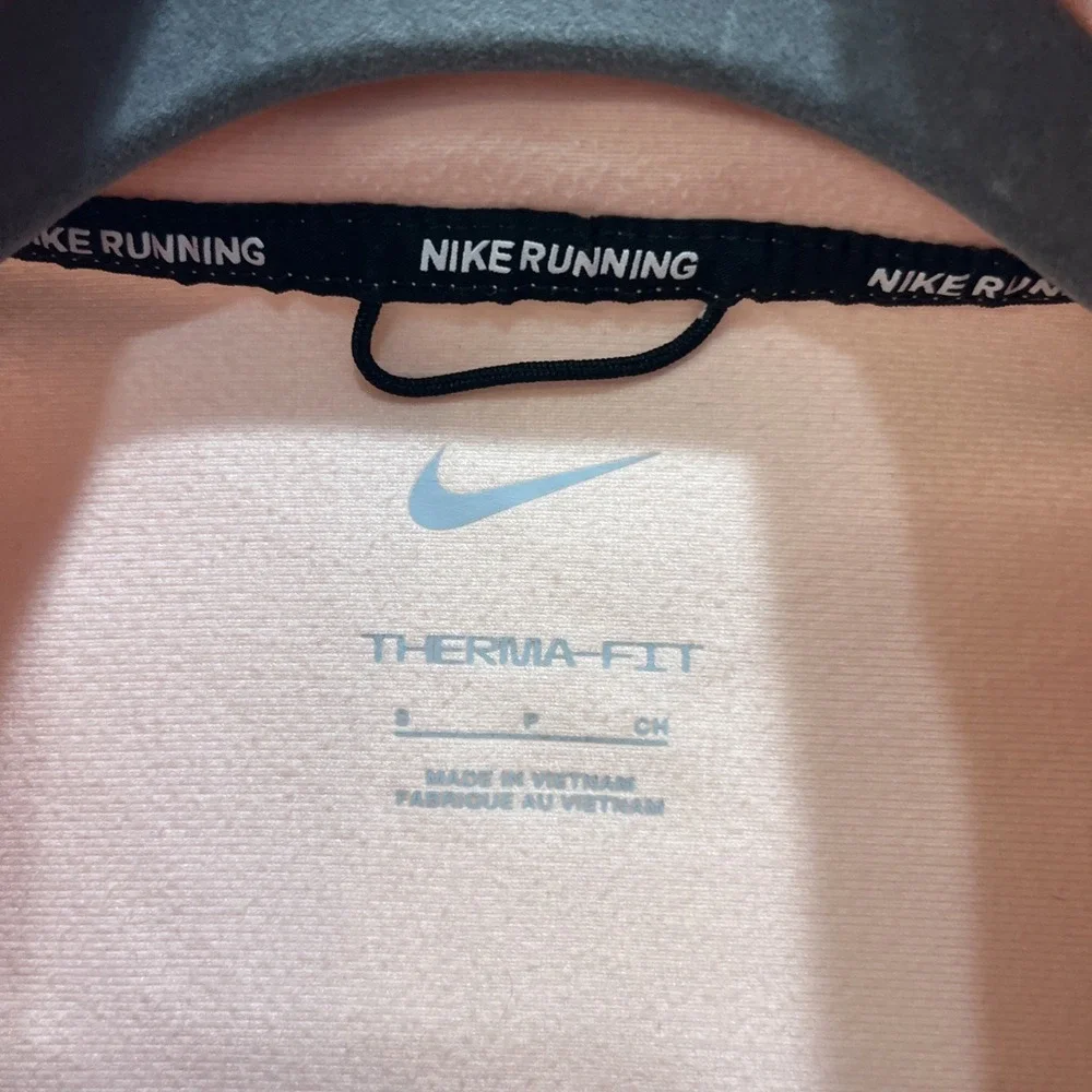 Nike Women's Arctic Pink Therma-FIT Essential Running Vest Size Small EUC